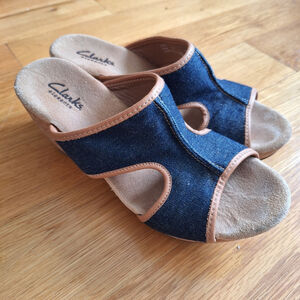 Clarks Elements Wedge Sandals Womens 8 Denim Cork Soft Cushion Summer Shoes Boho